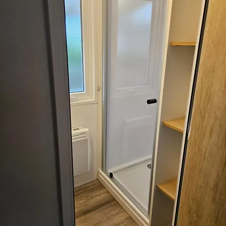 Camping Mobil-home 949 *